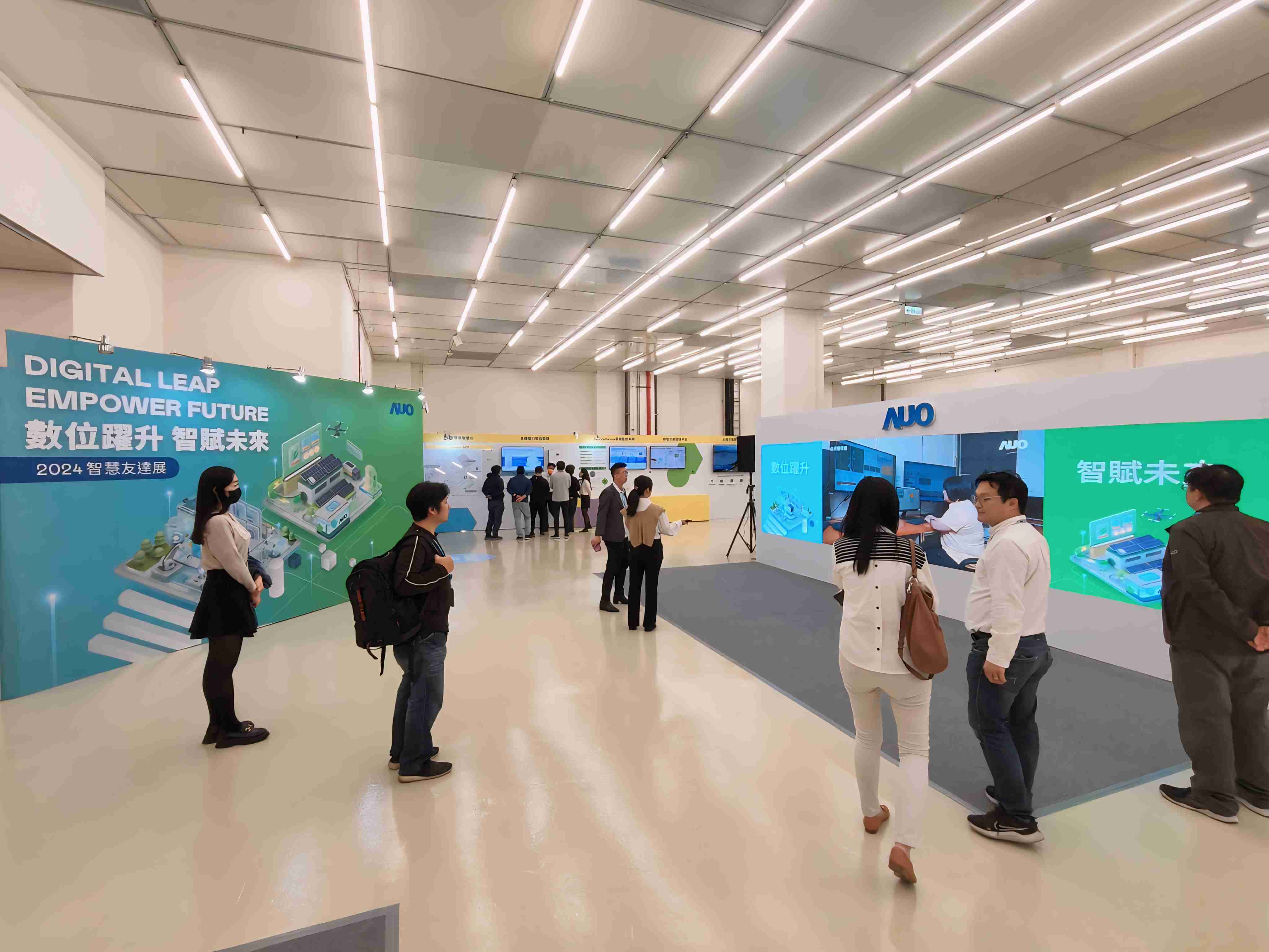 2024智能尊时凯龙展邀集生态圈伙伴共同参展，，从数字应用、、净零减碳到能源发展，，，，创造全方位永续商机，，携手生态圈伙伴迈向永续未来